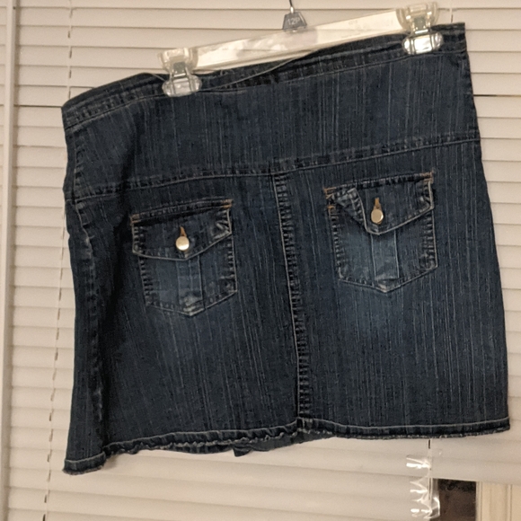 Jean skirt - Picture 2 of 5